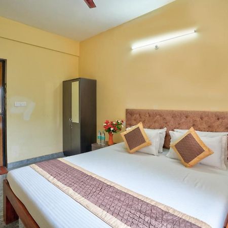 Golden Studio Apartment Goa Калангут Экстерьер фото
